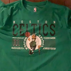 Boys Boston Celtics kyrie irving #11 long sleeve. Colors: green black and white.